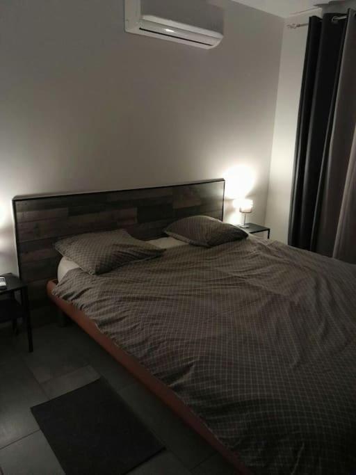 Appartement Spacieux &Tres Calme. Spacious & Very Quiet Apartment. Carros Exterior photo